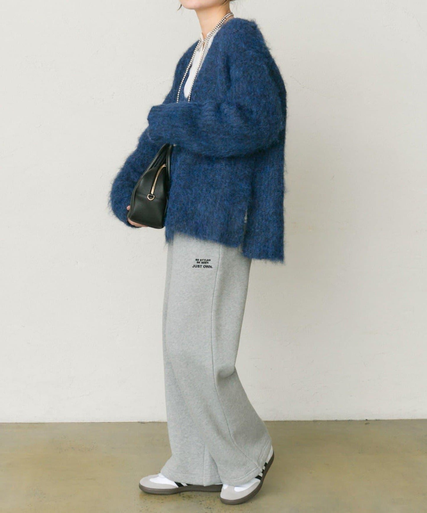 磨毛V領針織套頭衫