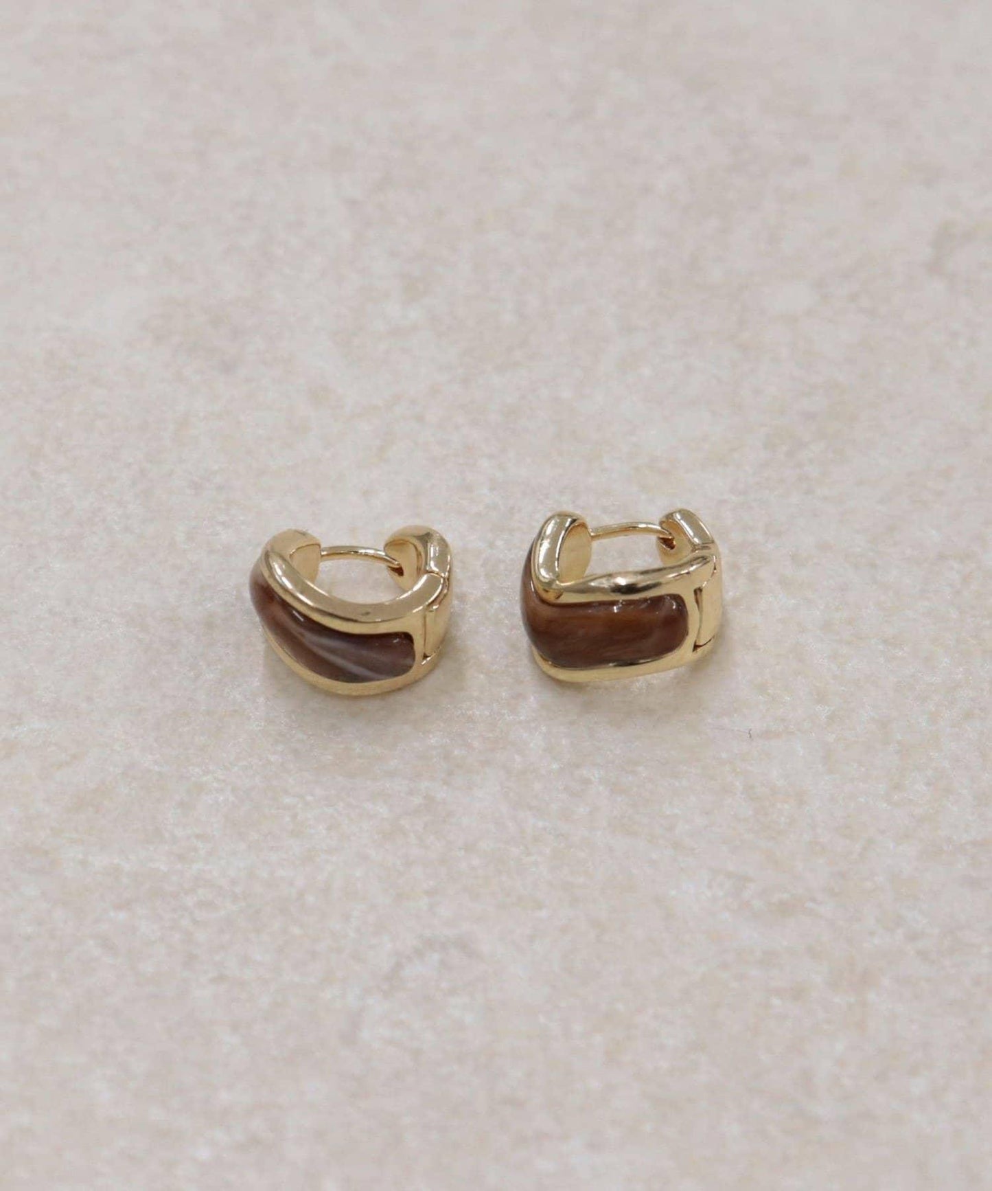 彩色寶石一觸式耳環