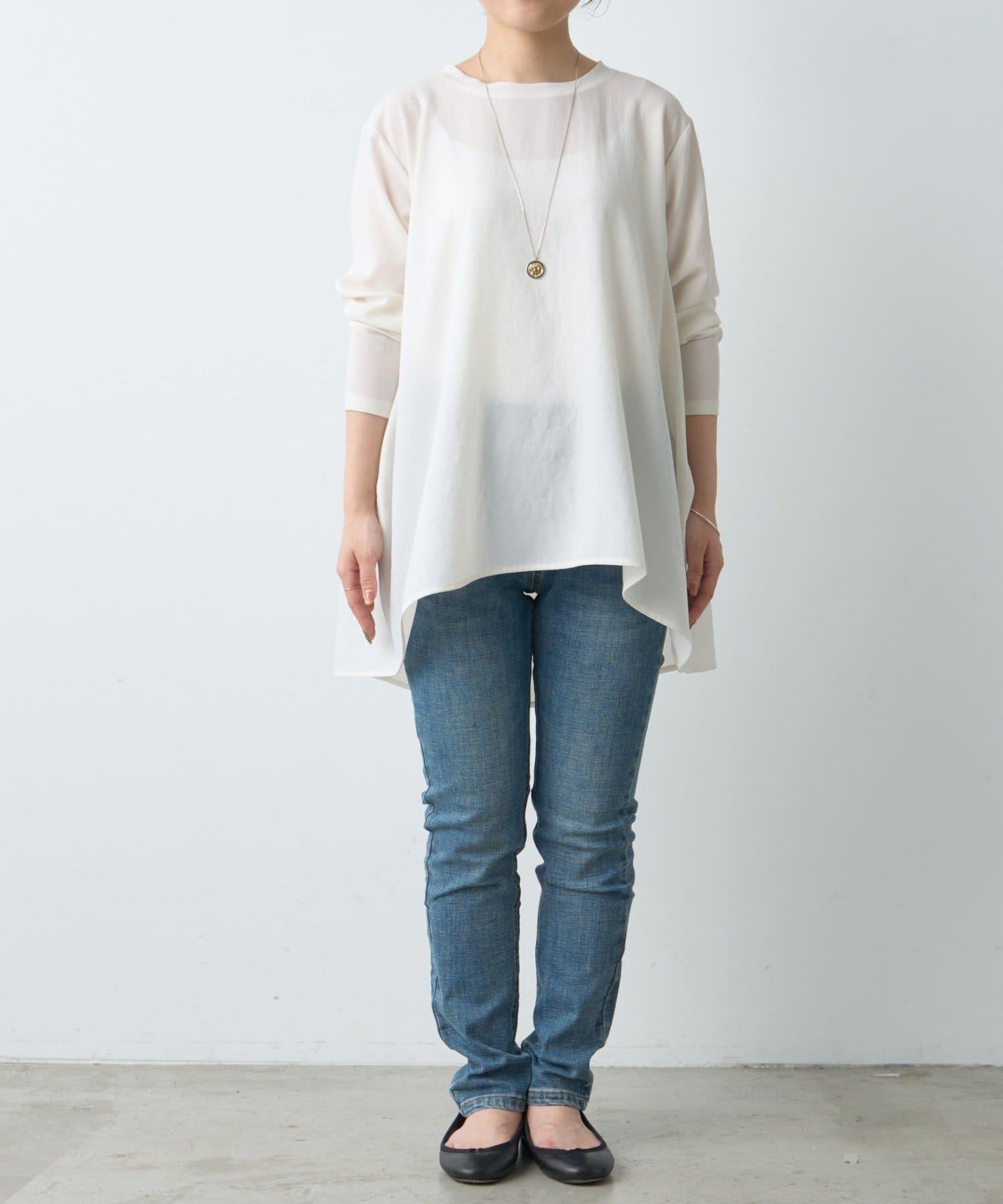 後背垂墜T恤襯衫