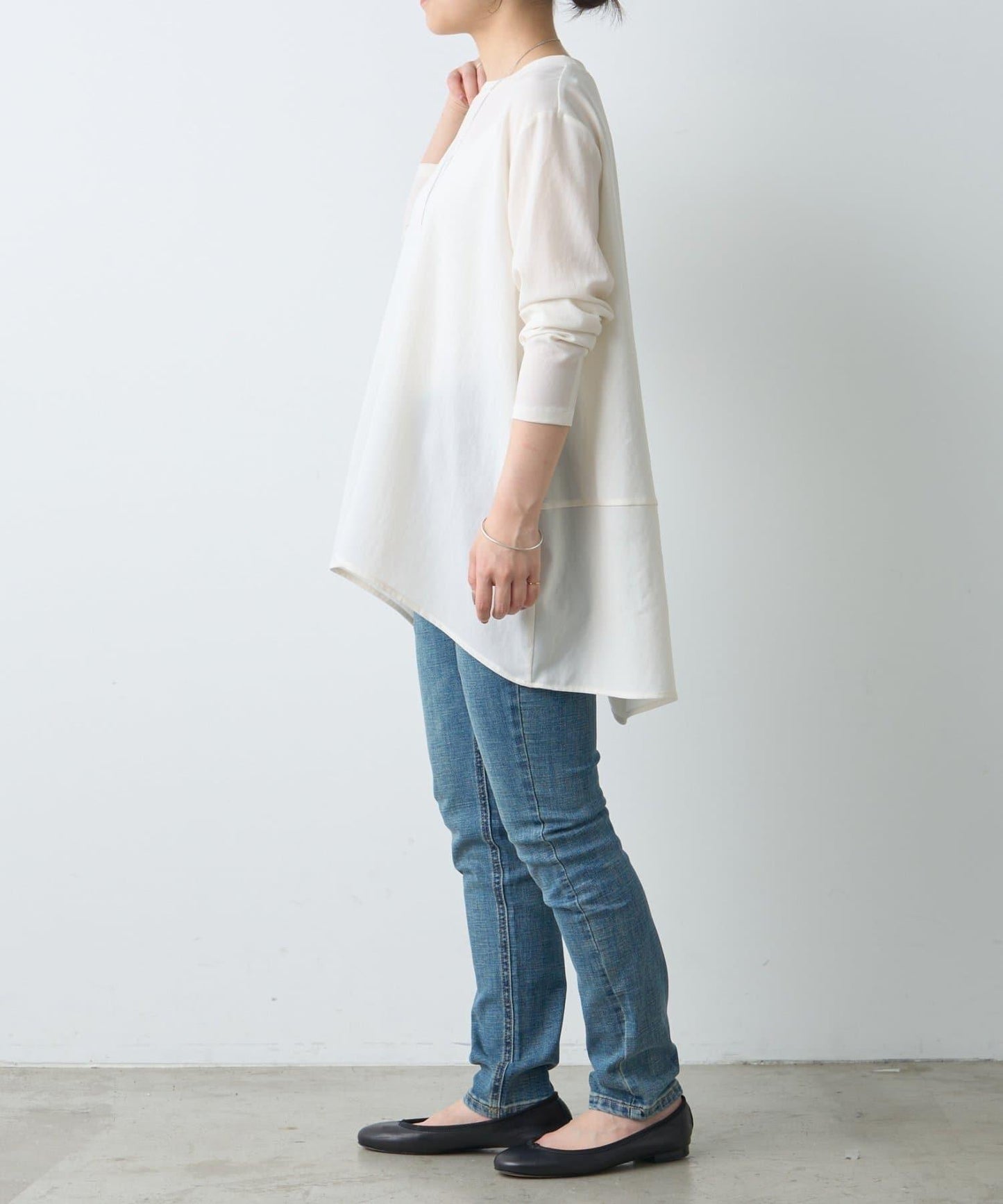 後背垂墜T恤襯衫