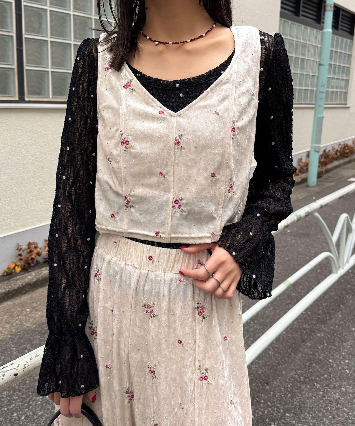 水鑽花卉刺繡吊帶背心