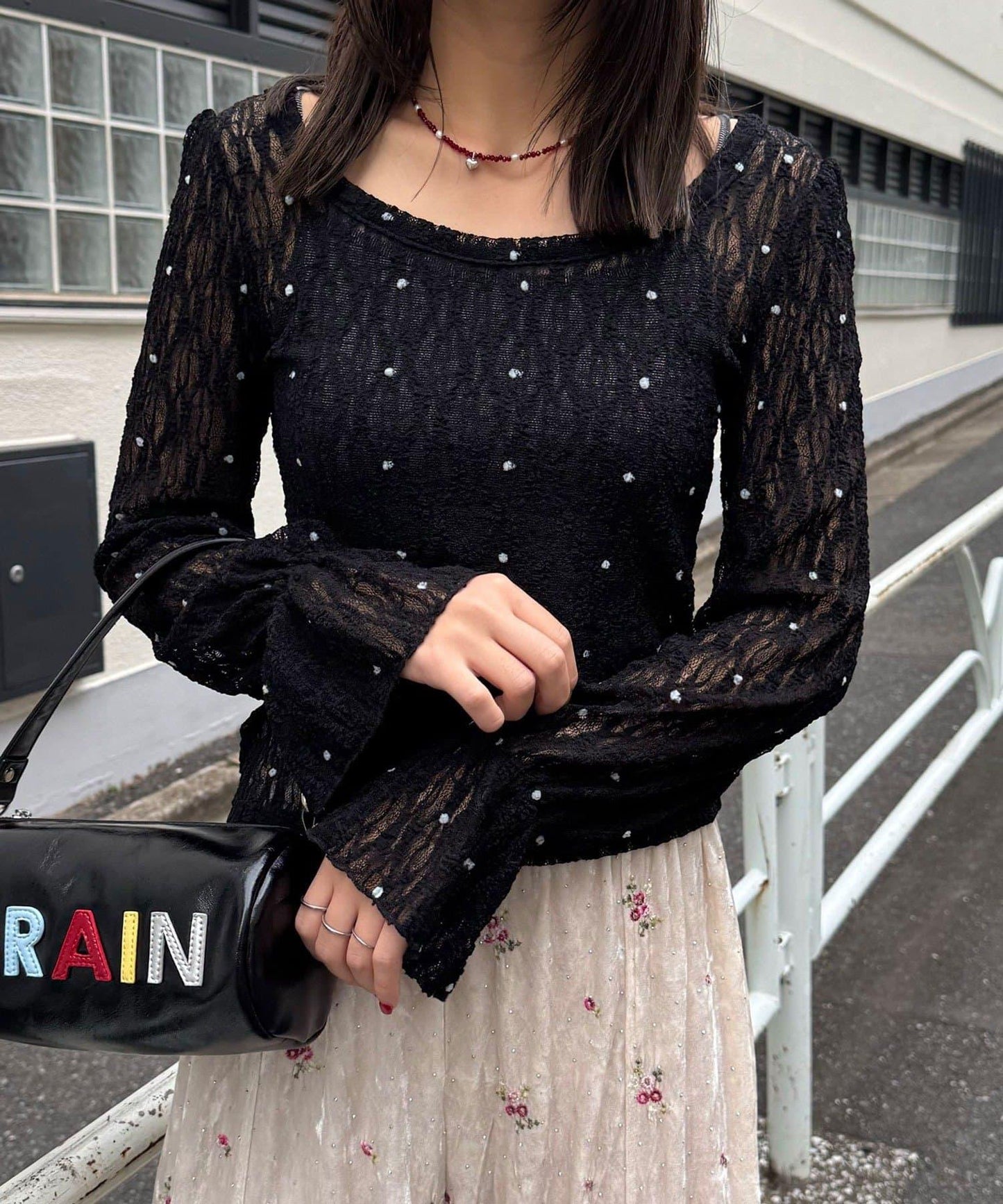 蕾絲波點套頭衫