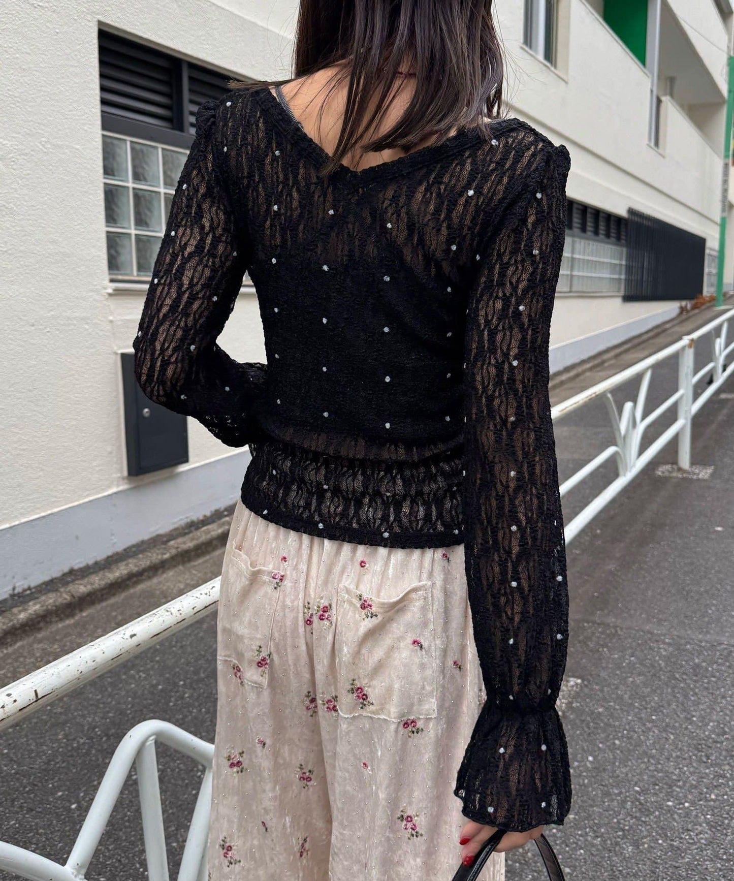 蕾絲波點套頭衫