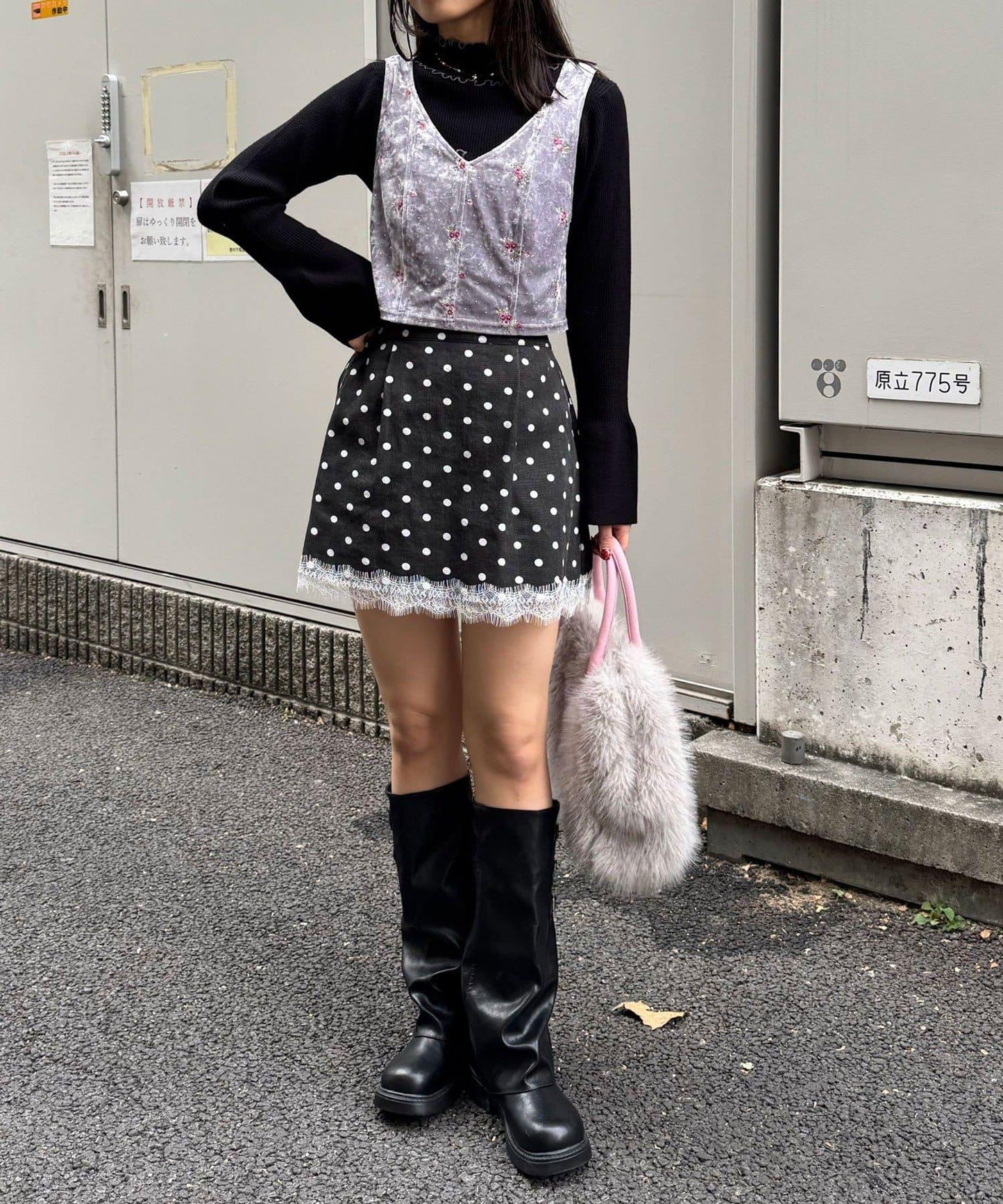 水鑽花卉刺繡吊帶背心