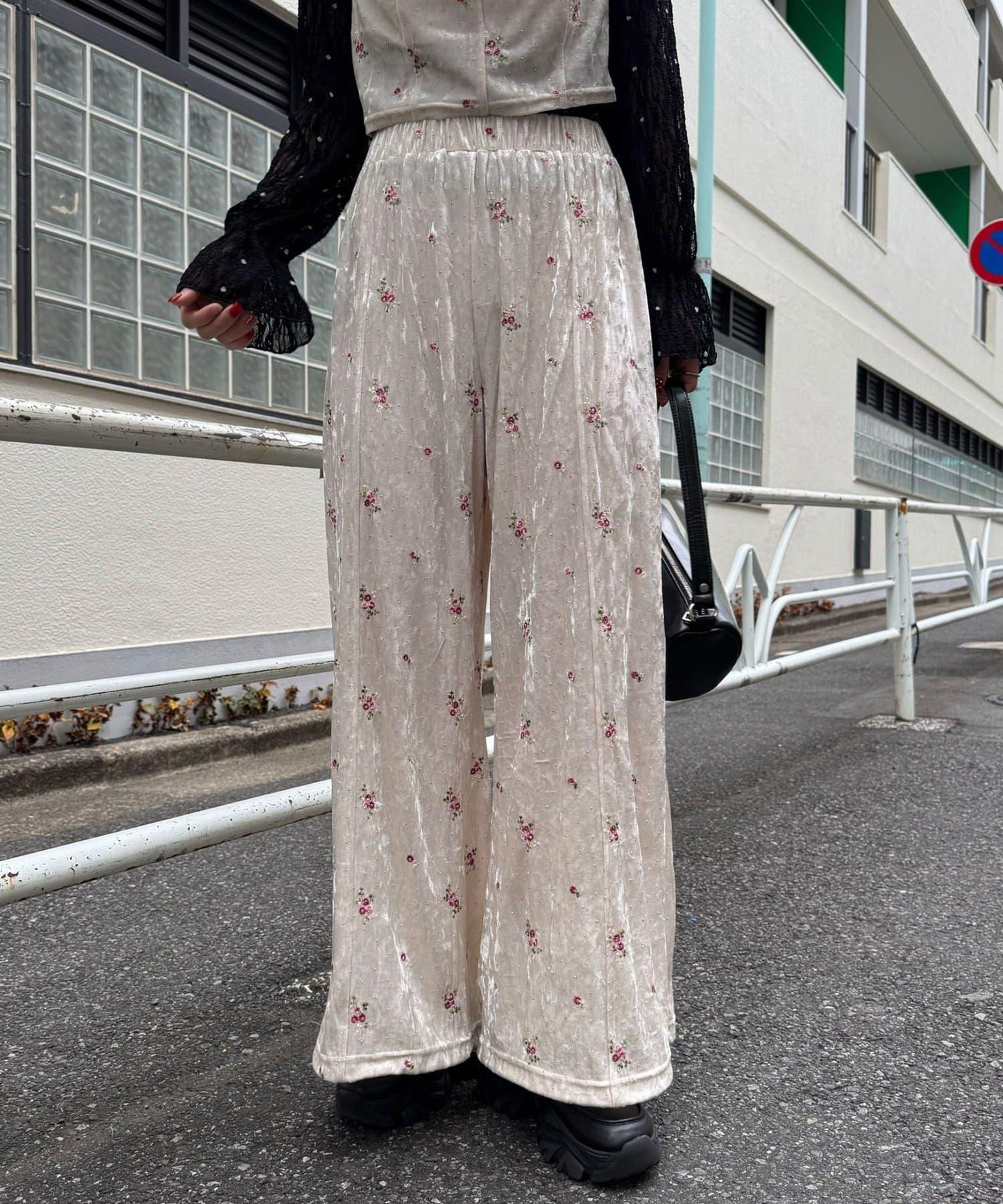 水鑽花卉刺繡天鵝絨寬腿褲