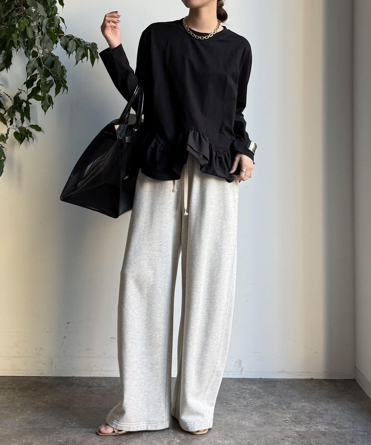 下襬異材質拼接荷葉邊T恤