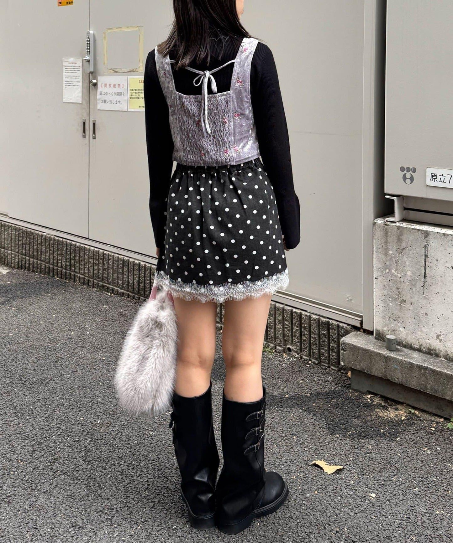 水鑽花卉刺繡吊帶背心