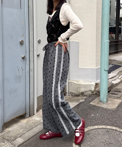 水鑽花卉刺繡吊帶背心