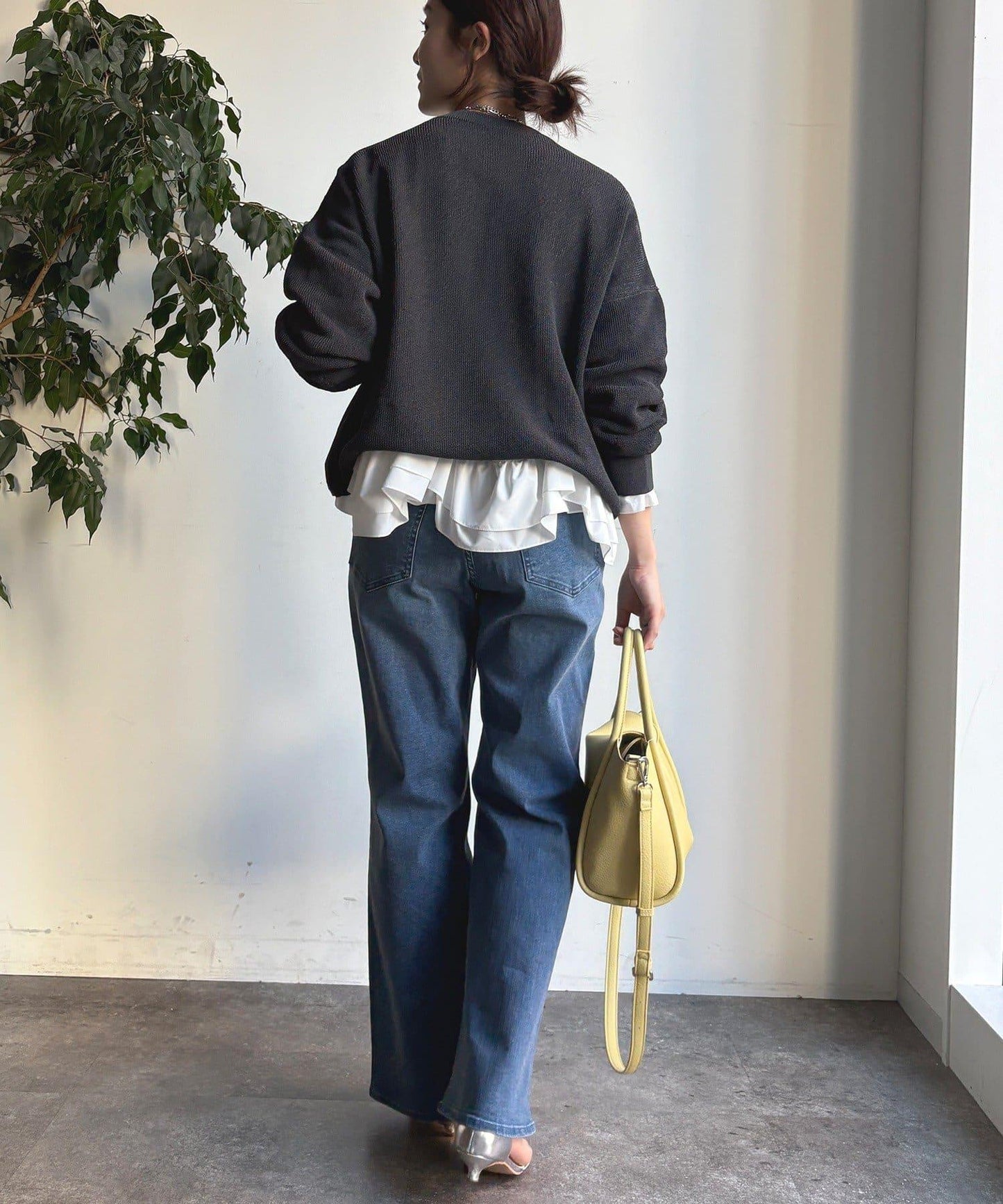 下襬異材質拼接荷葉邊T恤