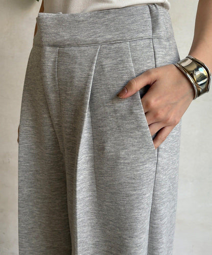 中縫壓褶西裝褲