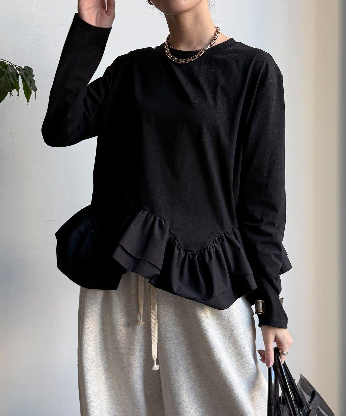 下襬異材質拼接荷葉邊T恤