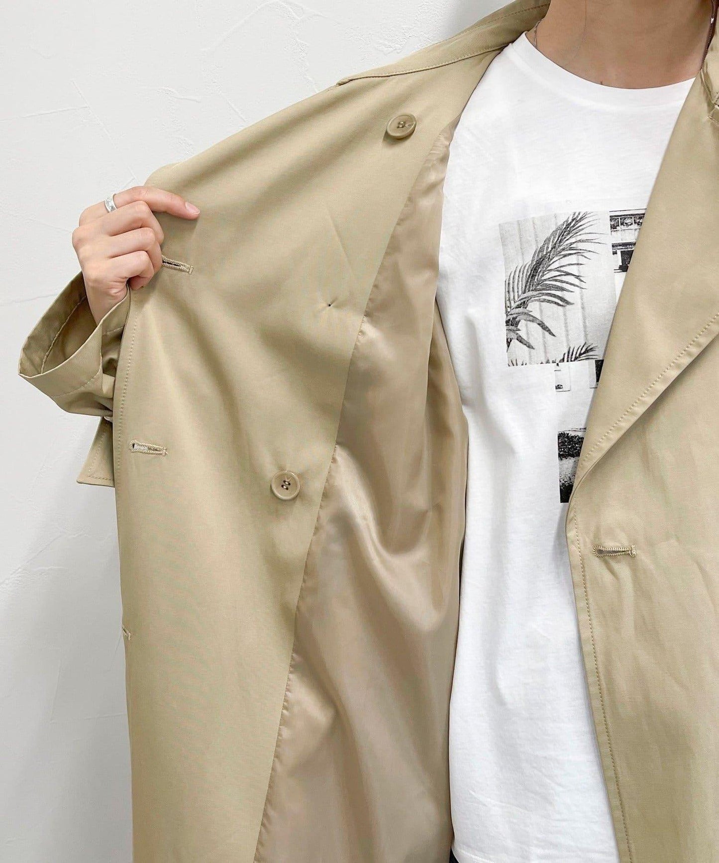 【每次即售罄的人氣單品】袖子蓬鬆設計風衣