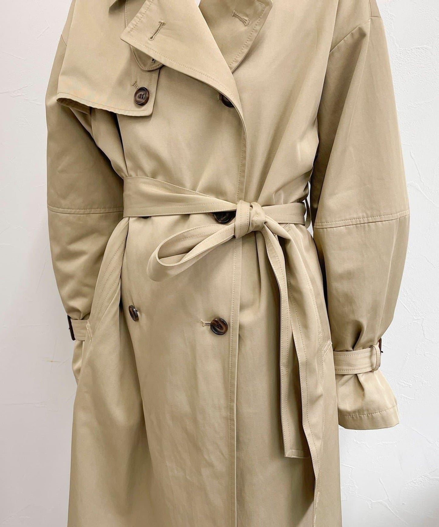 【每次即售罄的人氣單品】袖子蓬鬆設計風衣