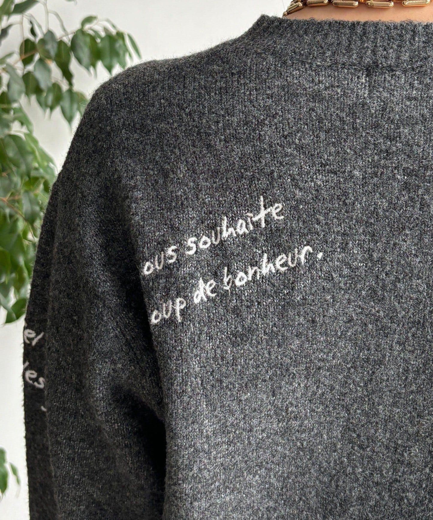 字母刺繡套頭衫