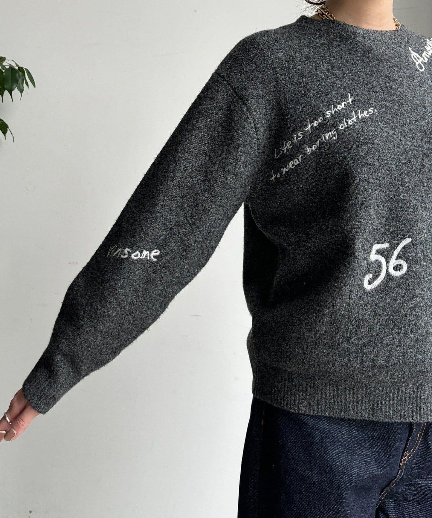 字母刺繡套頭衫