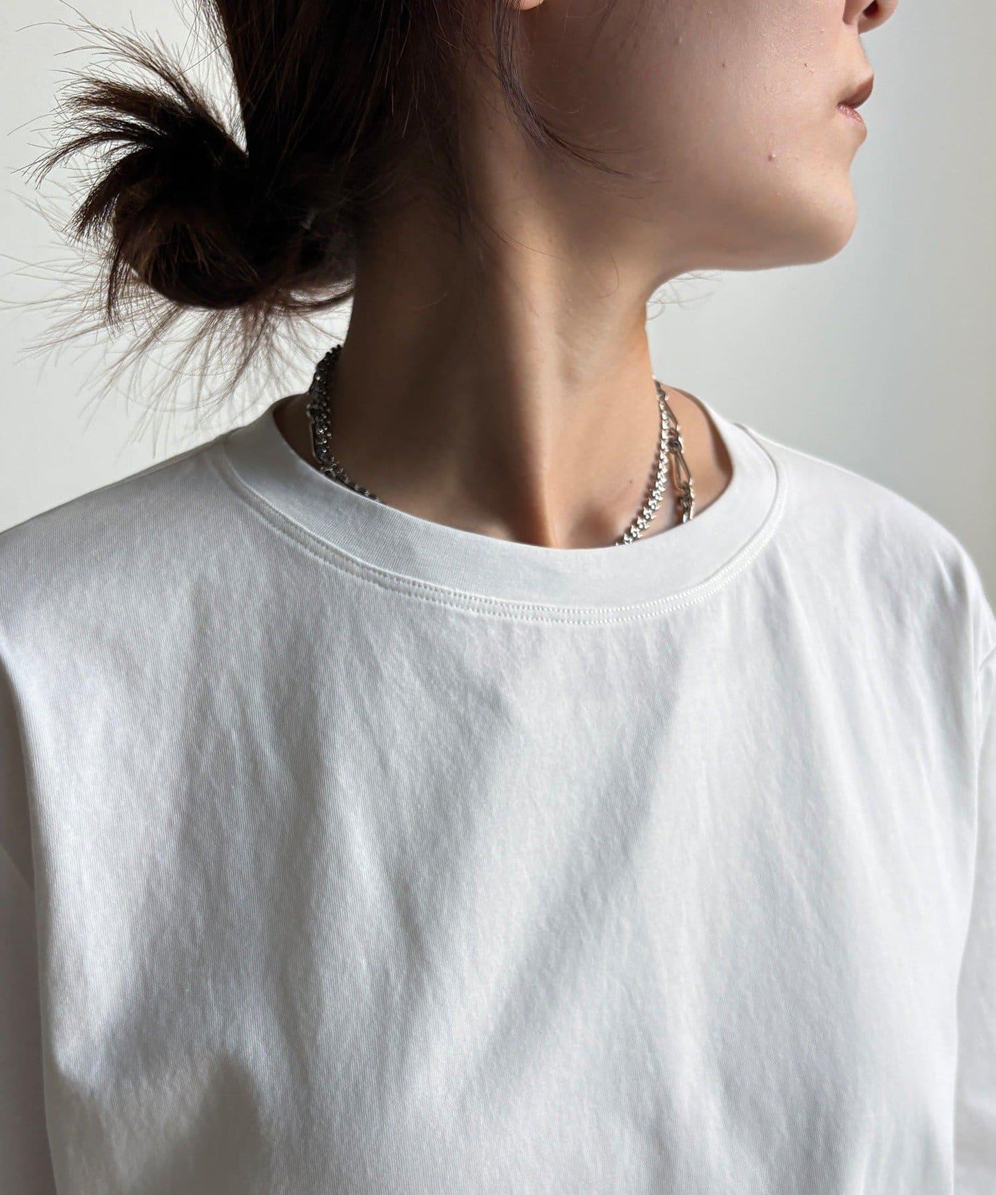 下襬異材質拼接荷葉邊T恤