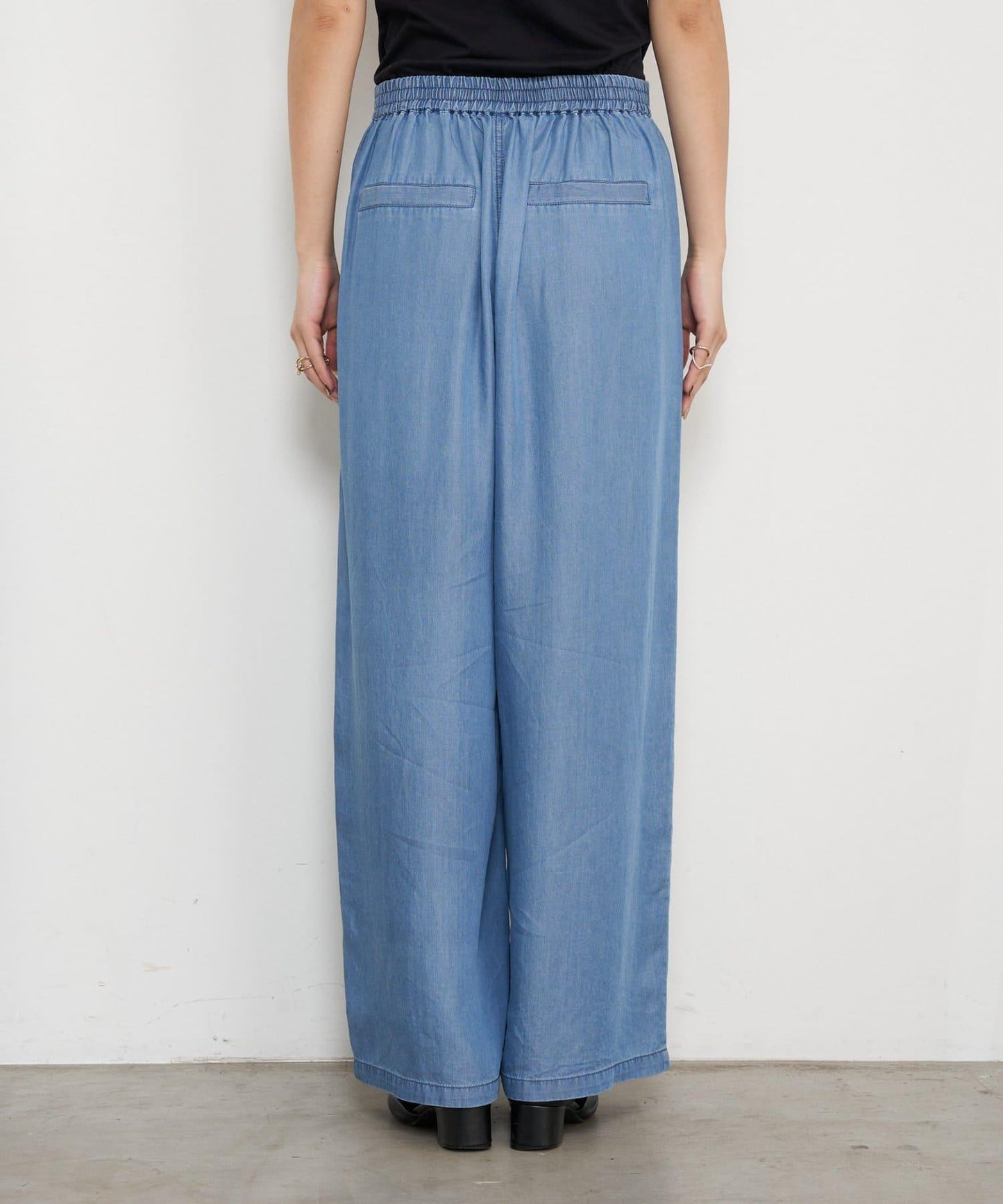 天絲褶皺寬腿褲