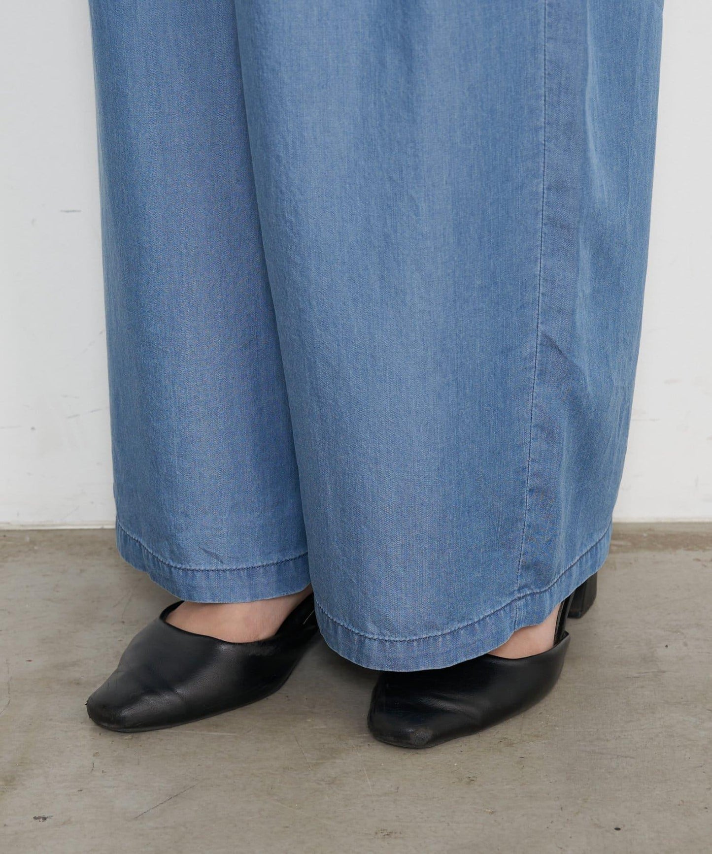 天絲褶皺寬腿褲