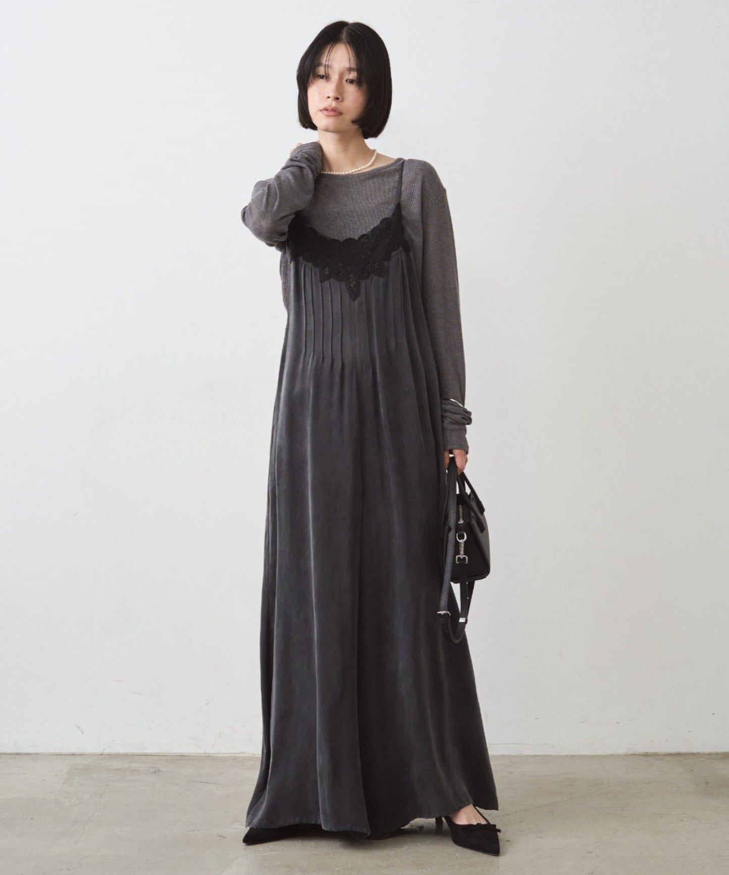 蕾絲緞面吊帶連體褲