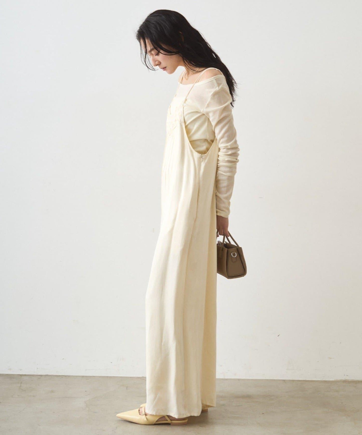 蕾絲緞面吊帶連體褲