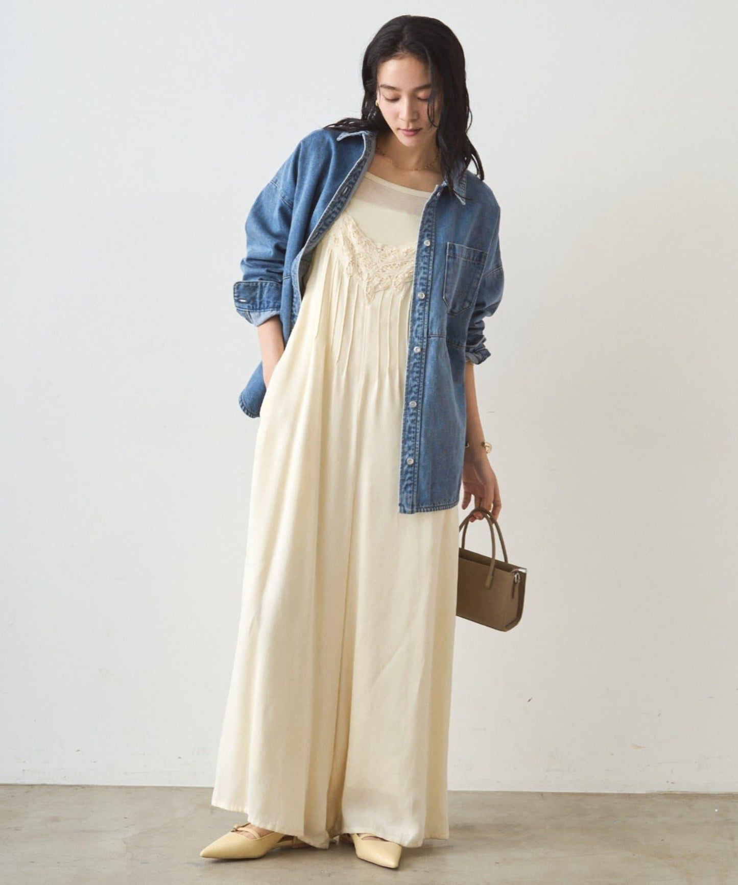 蕾絲緞面吊帶連體褲