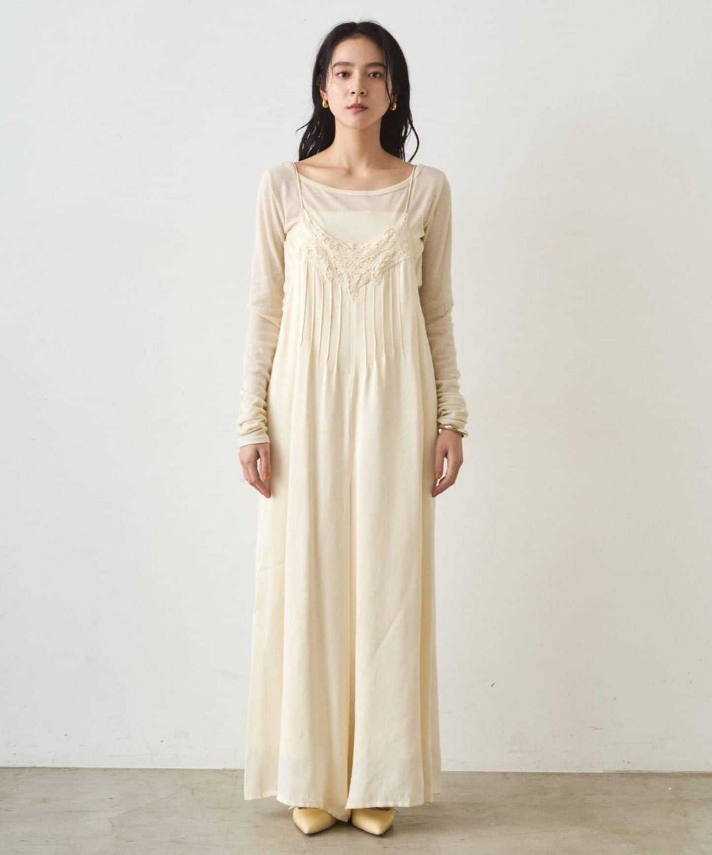 蕾絲緞面吊帶連體褲