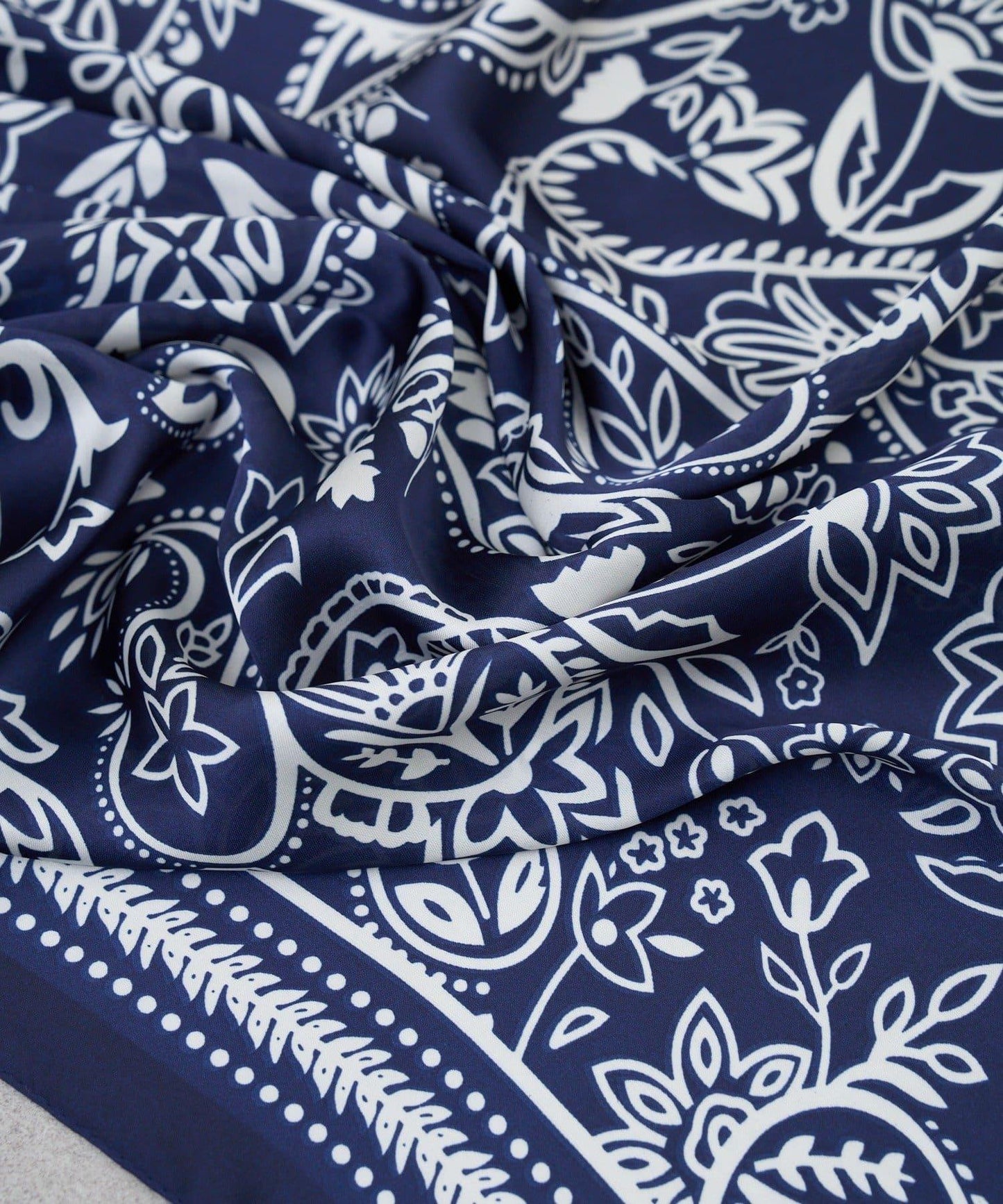 佩斯利花紋圍巾