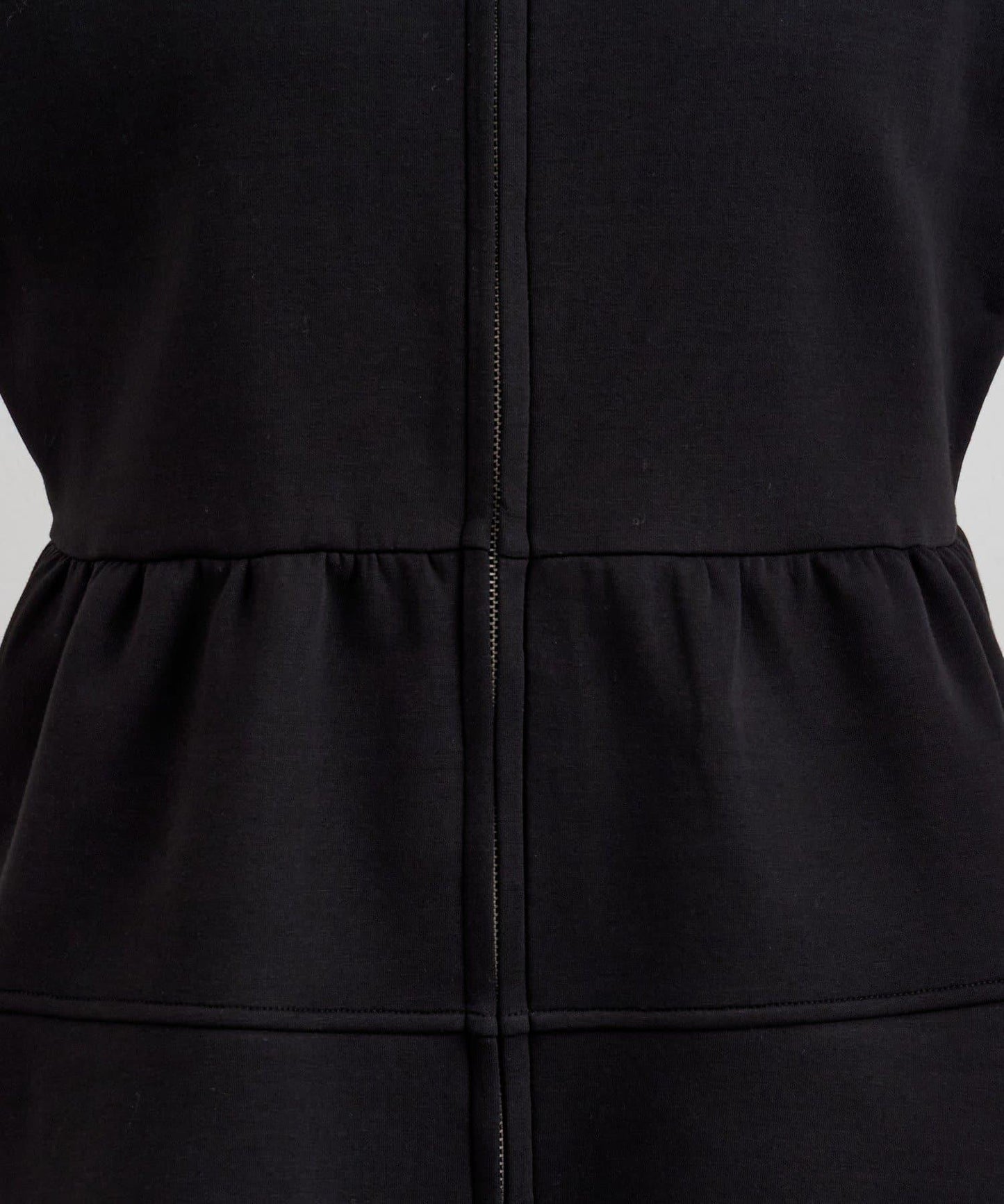 【26SS】針織荷葉邊上衣