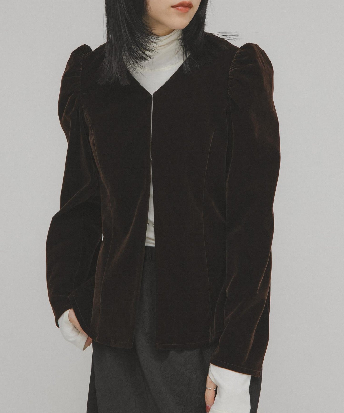 泡泡袖天鵝絨襯衫