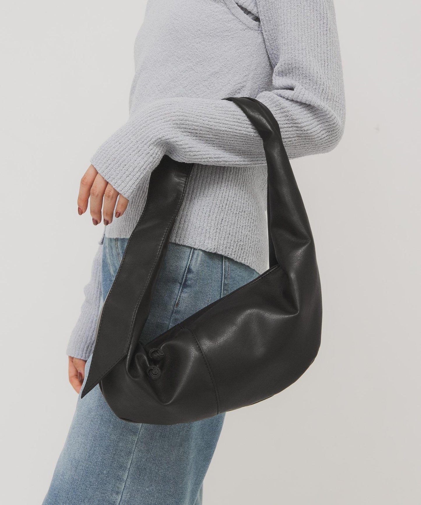 軟質休閒圓形單肩包