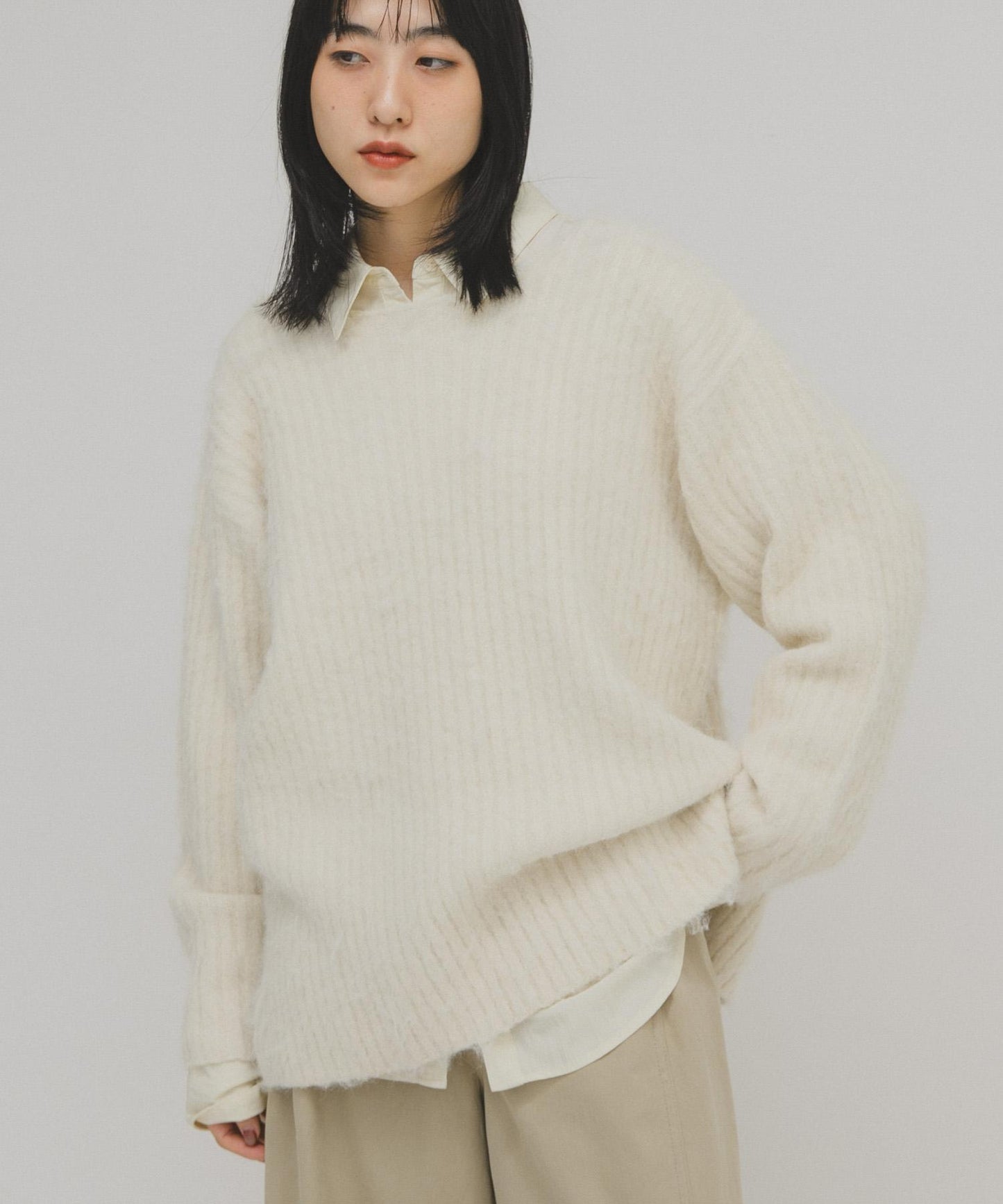 鏤空羅紋針織衫