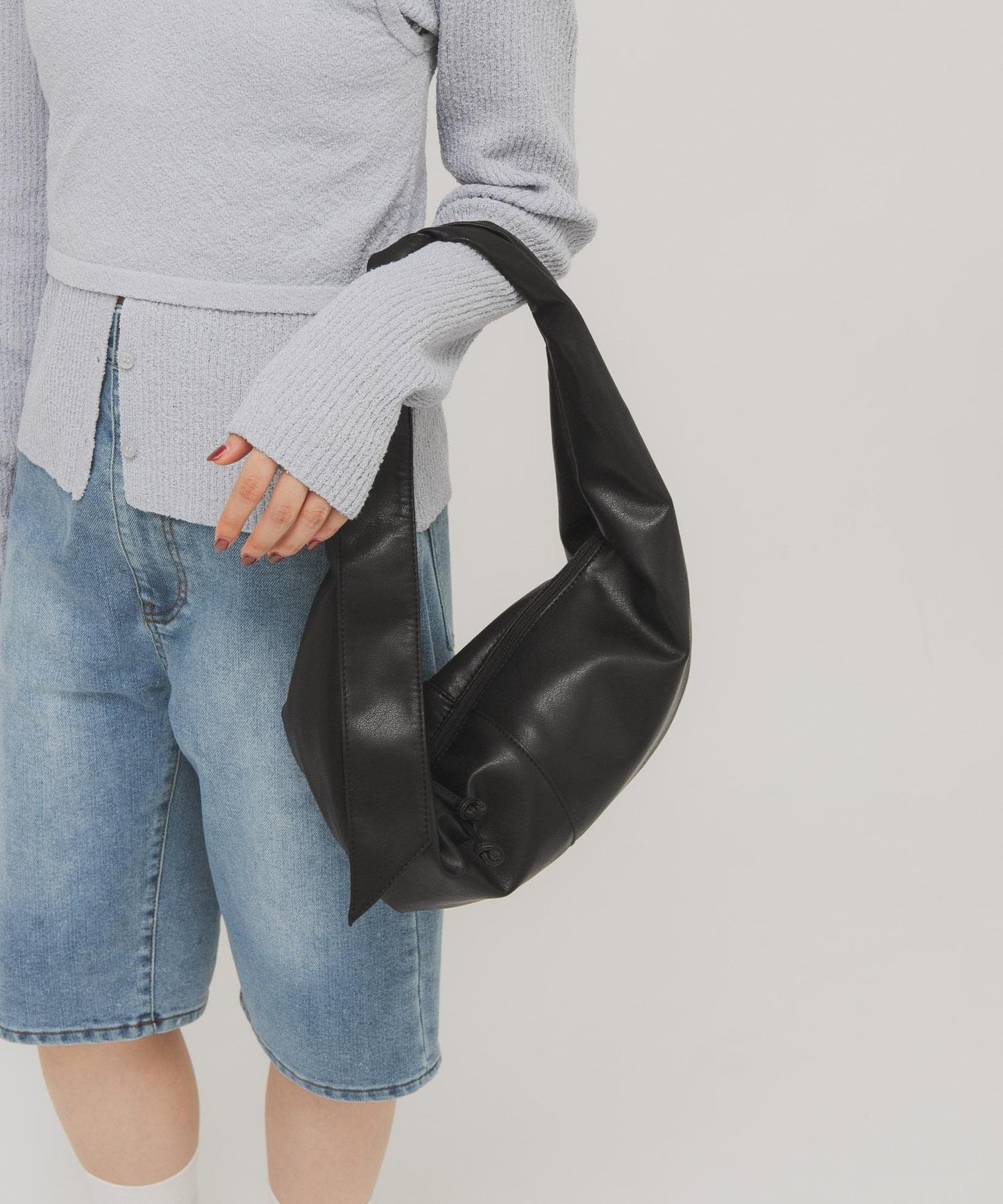 軟質休閒圓形單肩包