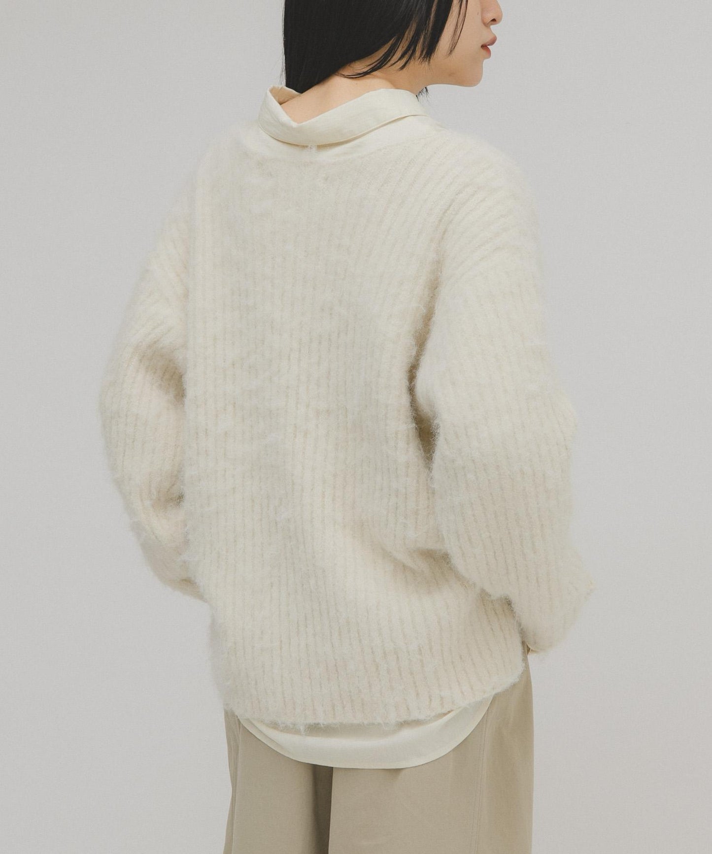 鏤空羅紋針織衫