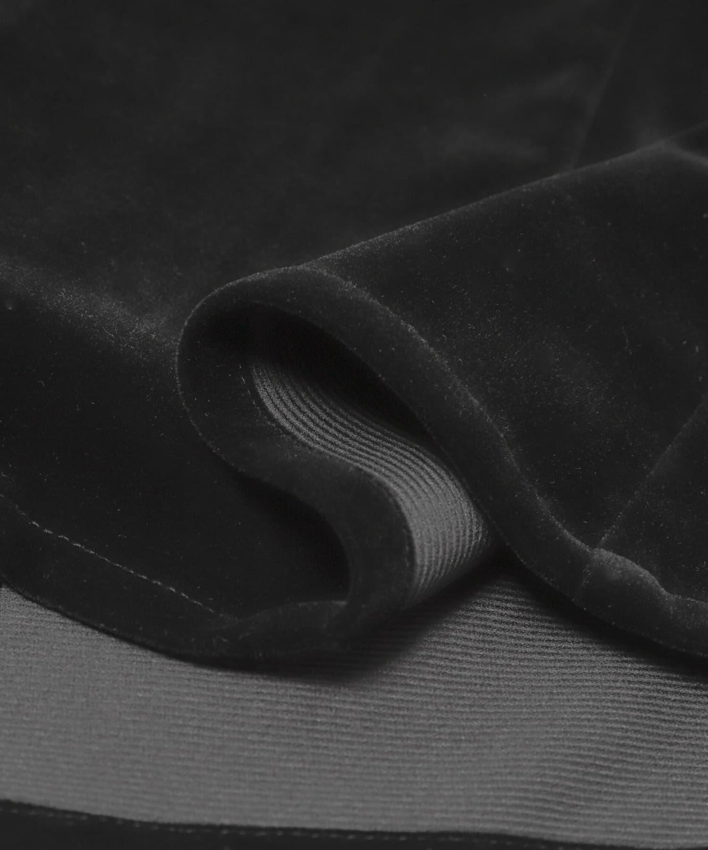 泡泡袖天鵝絨襯衫