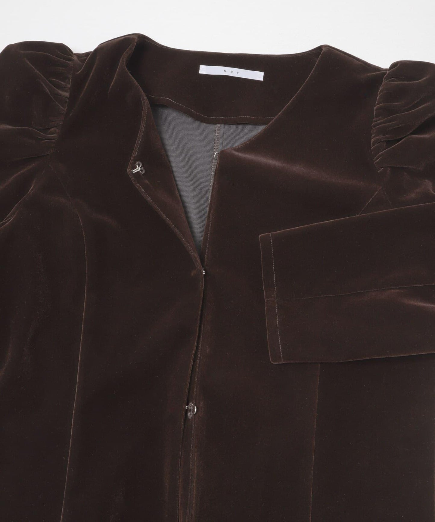 泡泡袖天鵝絨襯衫