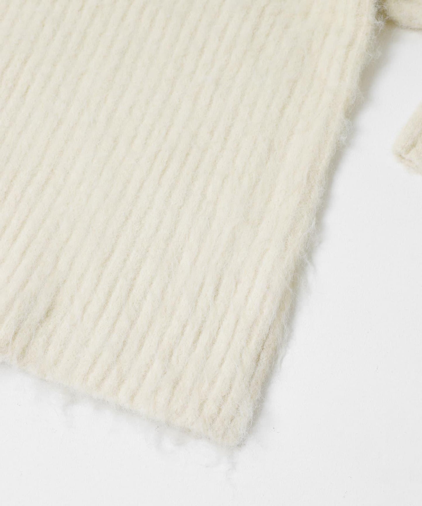 鏤空羅紋針織衫