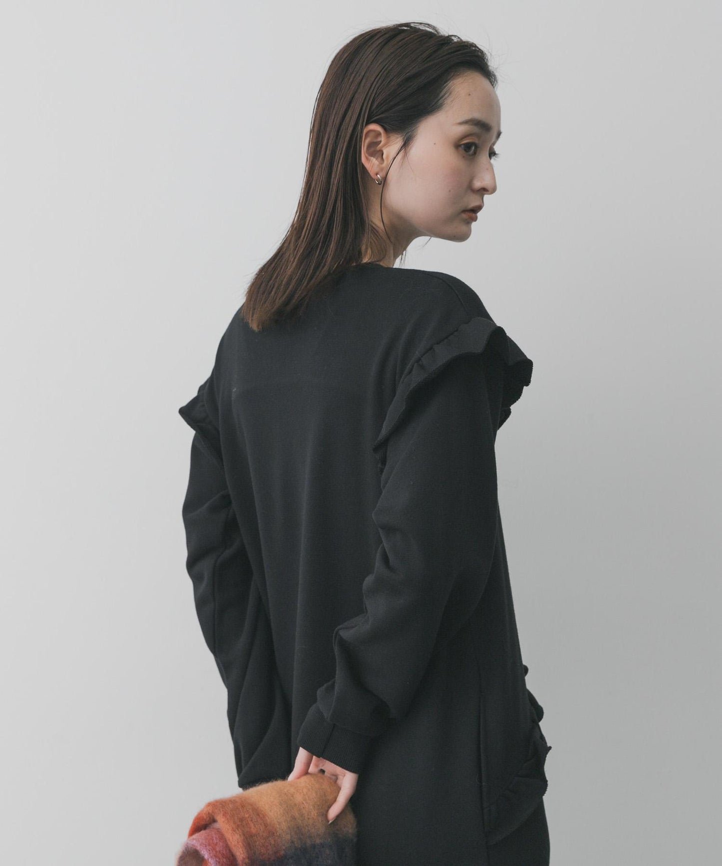 荷葉邊剪裁連衣裙