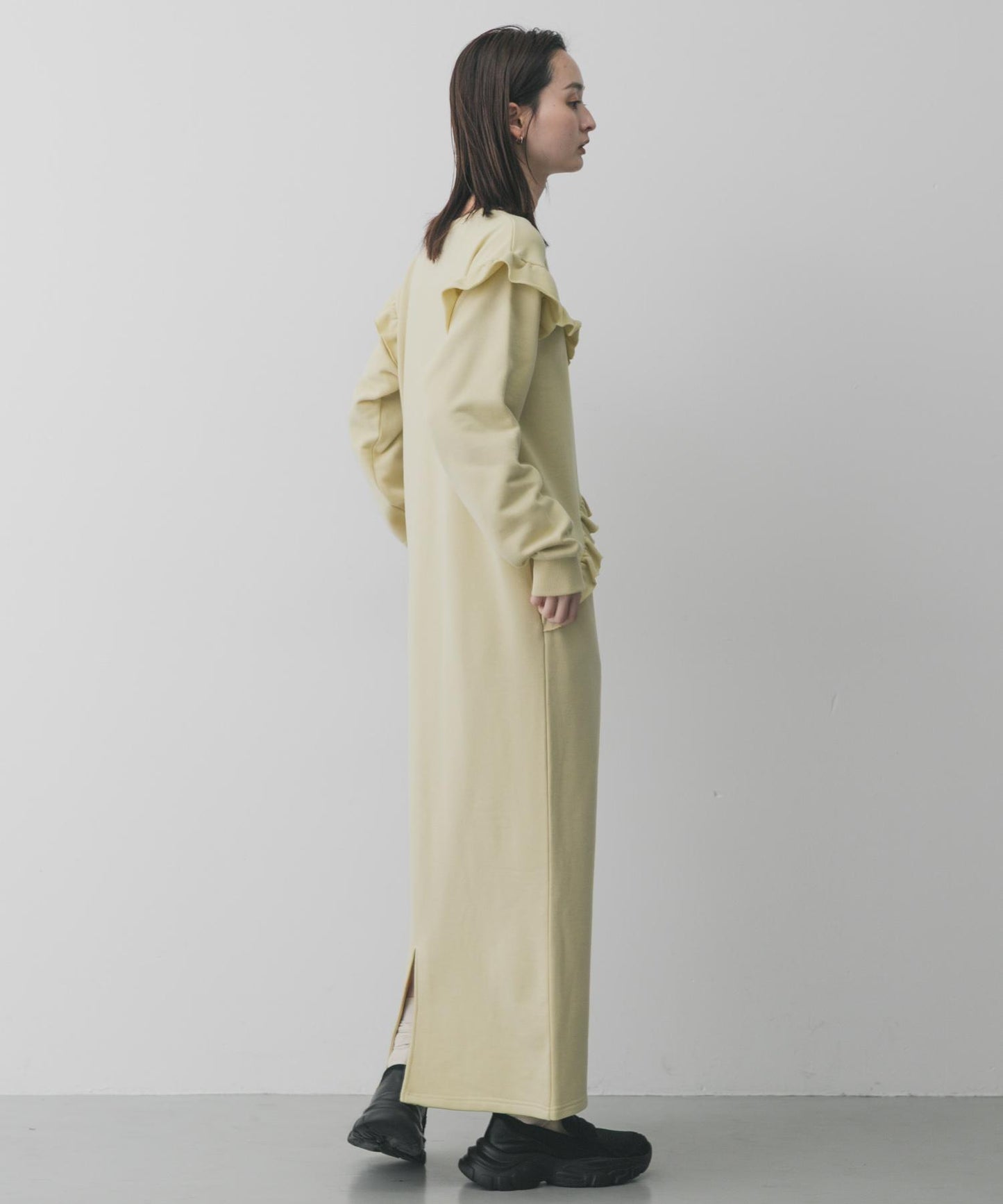 荷葉邊剪裁連衣裙