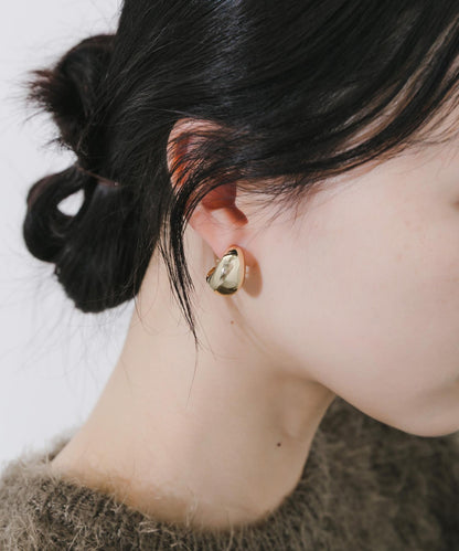 金屬質感立體耳環