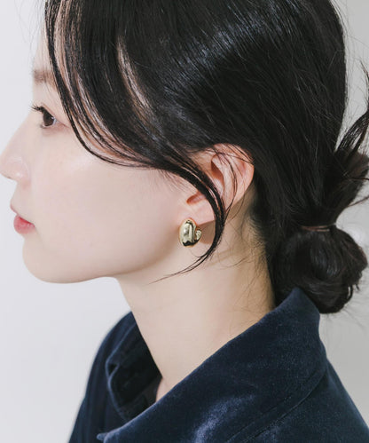 金屬質感立體耳環