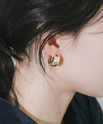 金屬質感立體耳環
