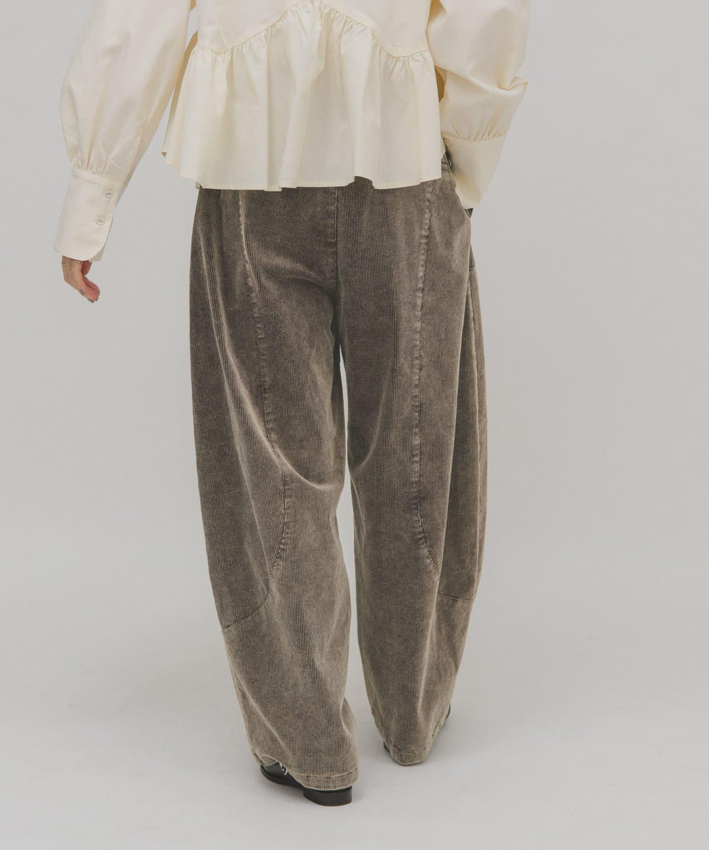 燈芯絨繭型長褲