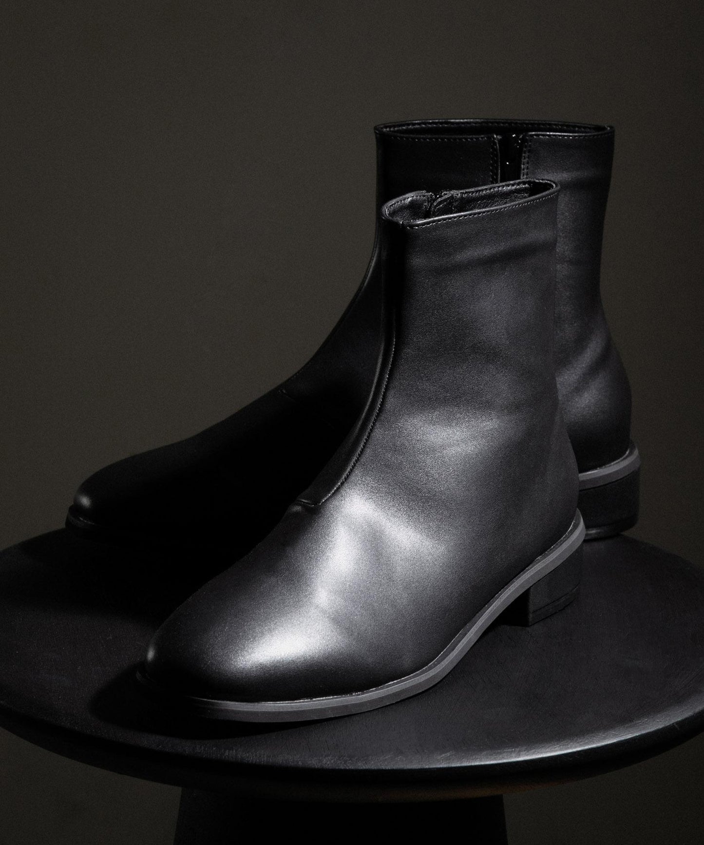 方頭側拉鍊樂福靴