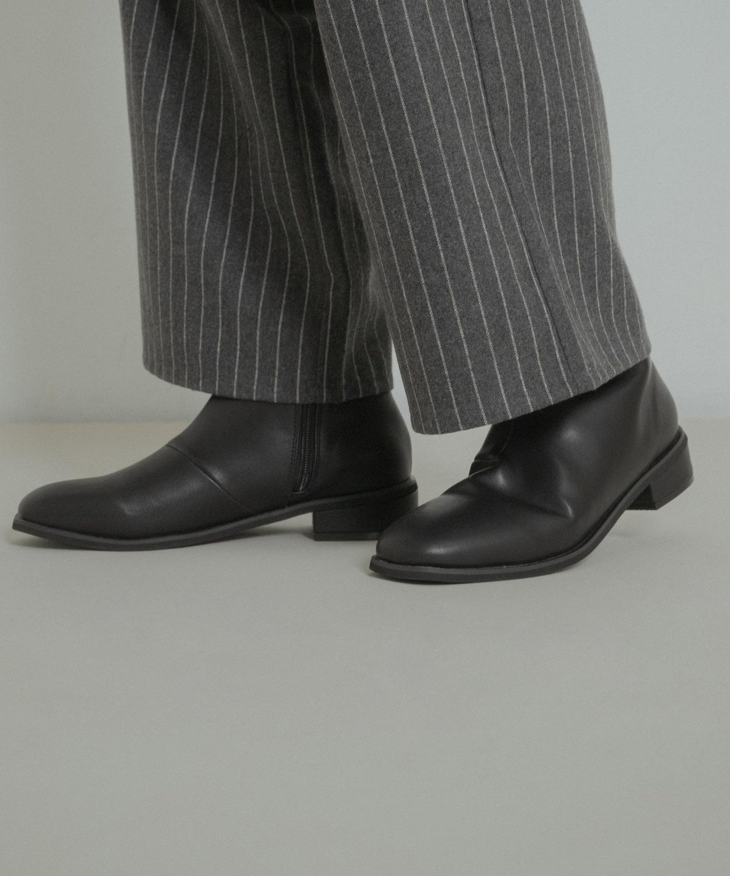 方頭側拉鍊樂福靴