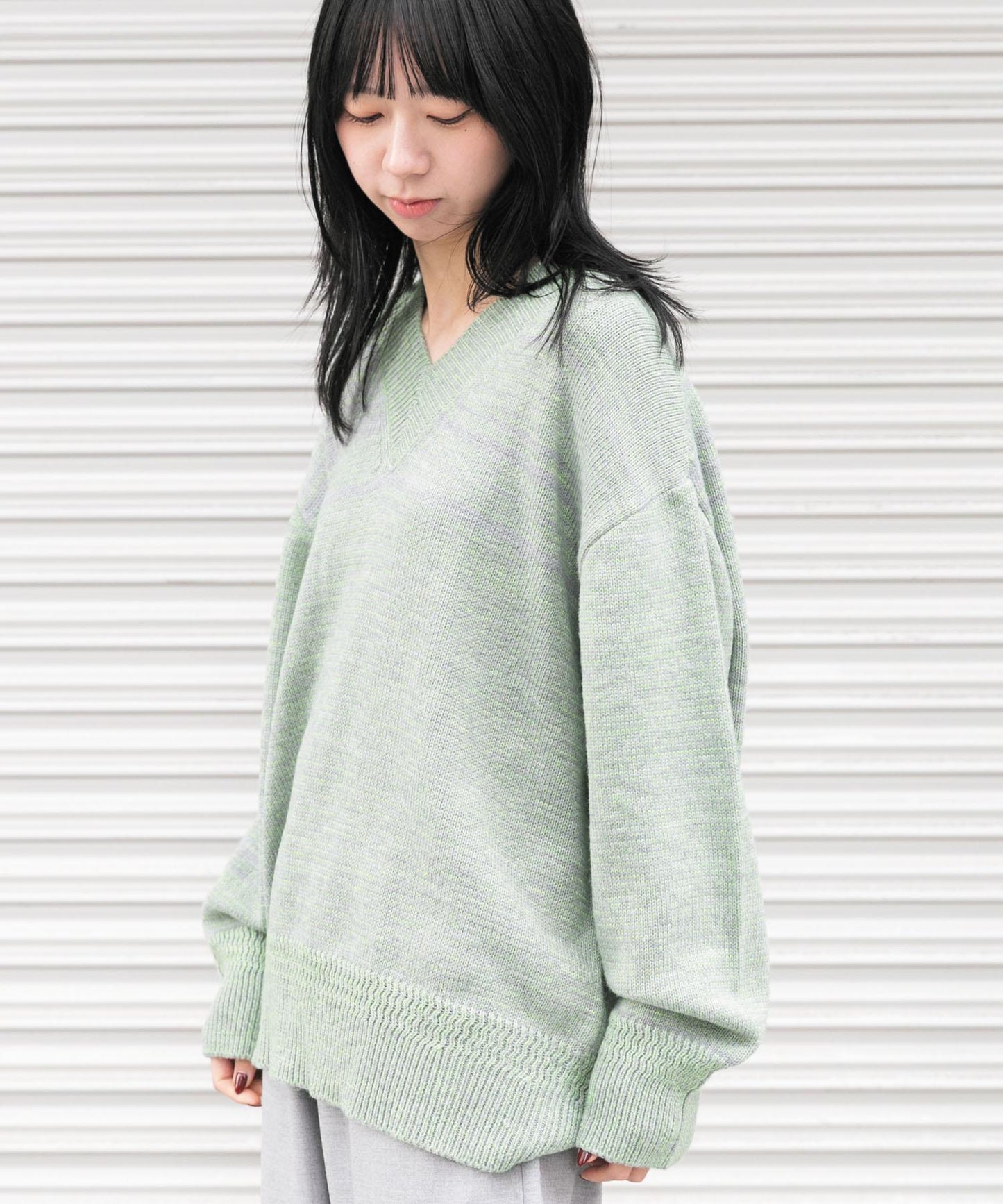 V領寬鬆條紋針織衫