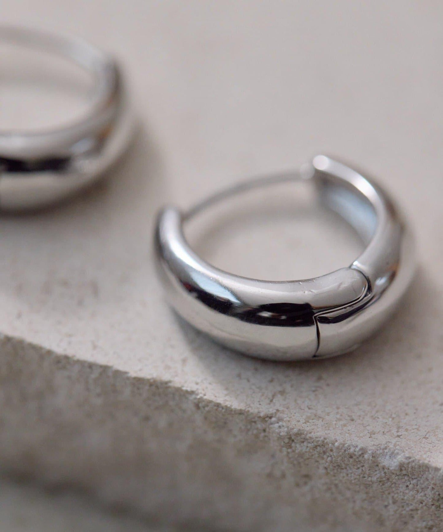 金屬過敏適用/不鏽鋼 簡約R形圈耳環