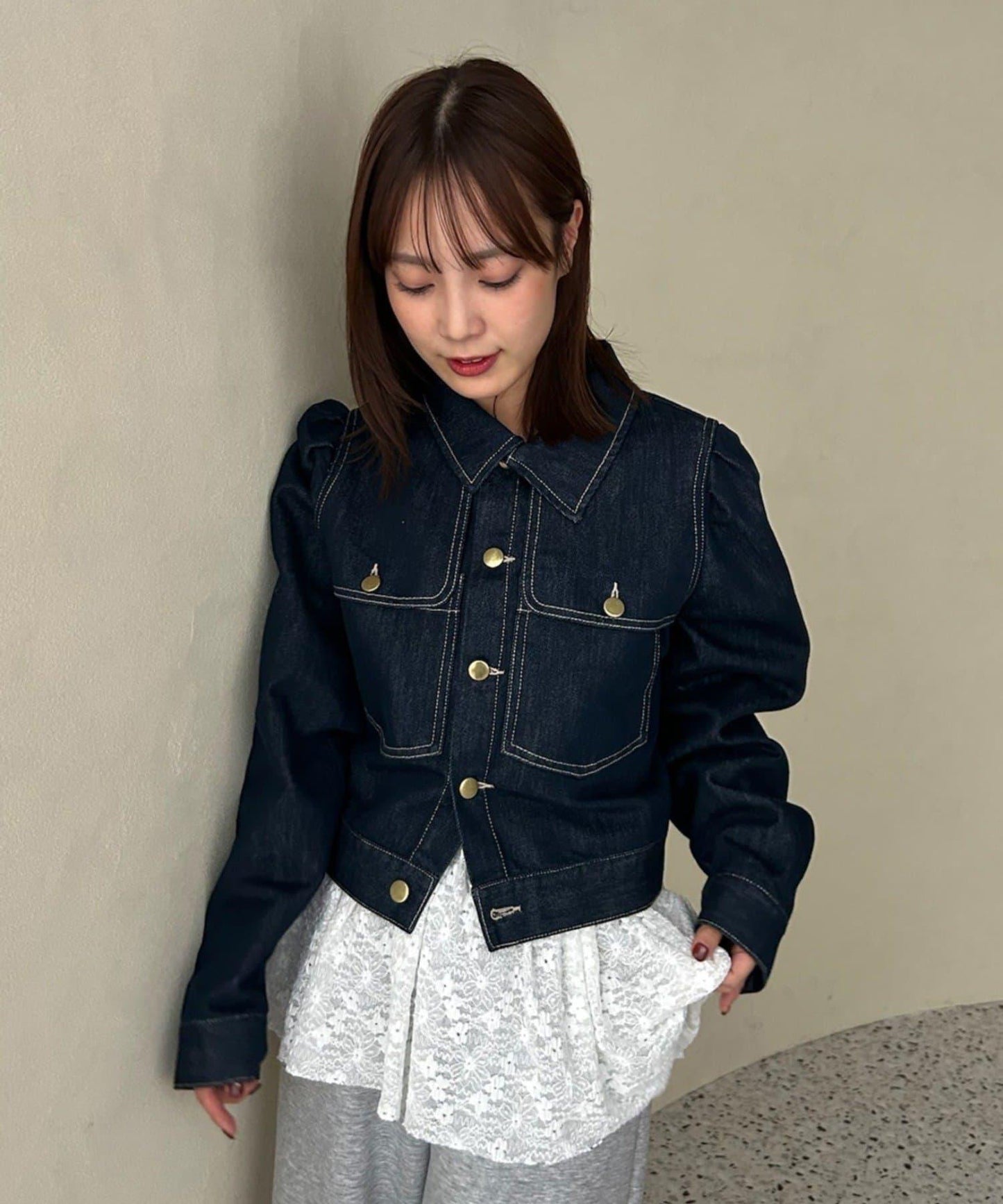金色紐扣牛仔泡泡袖夾克