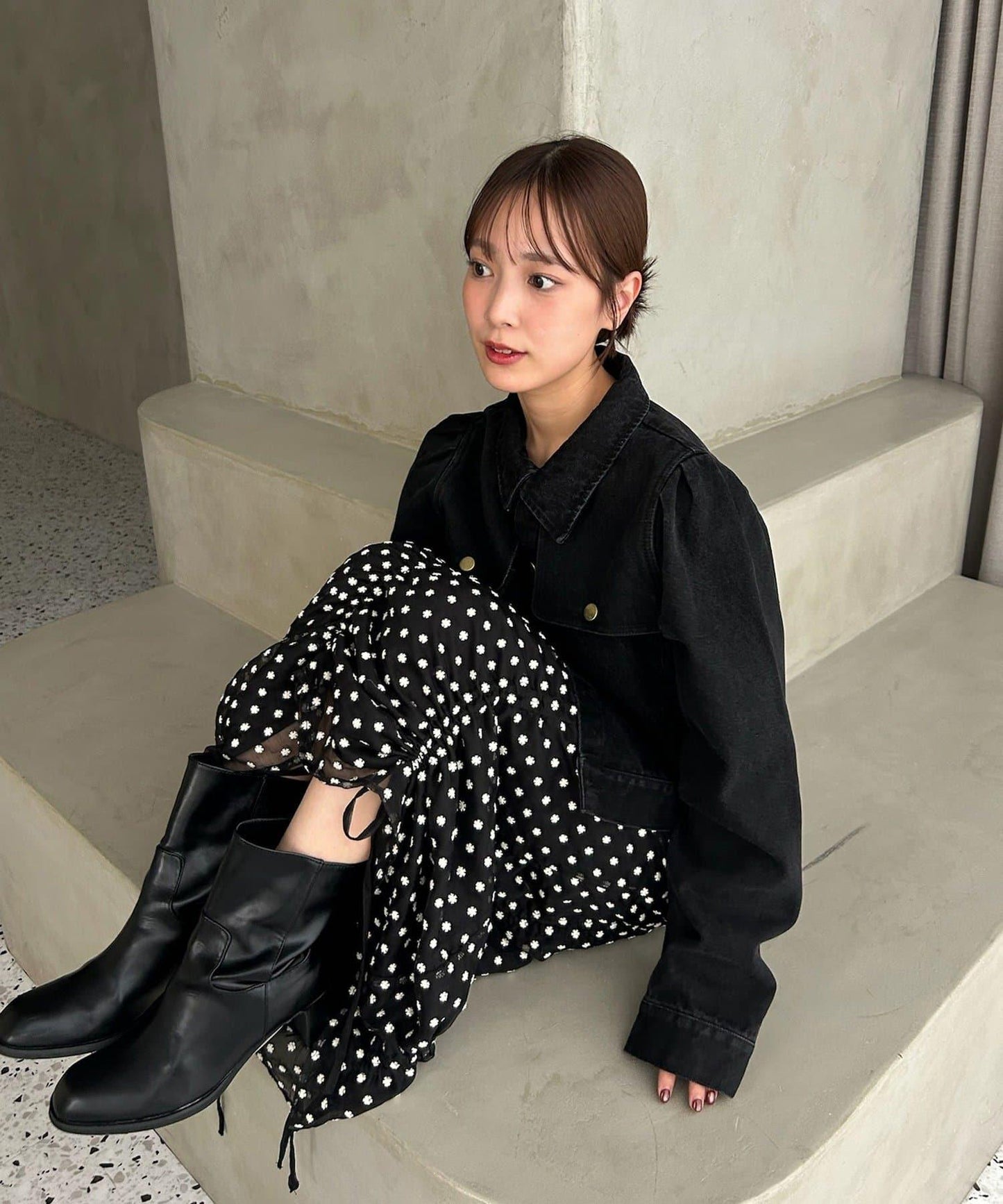 金色紐扣牛仔泡泡袖夾克