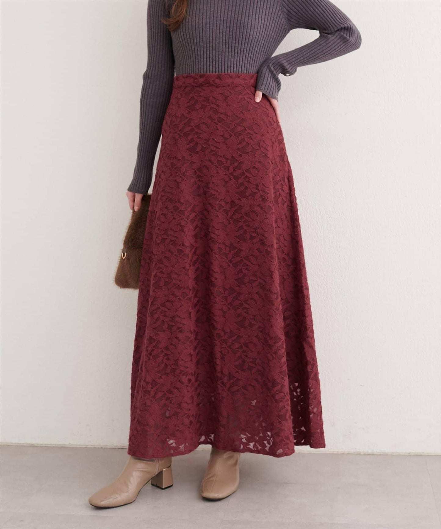 磨毛蕾絲半身裙