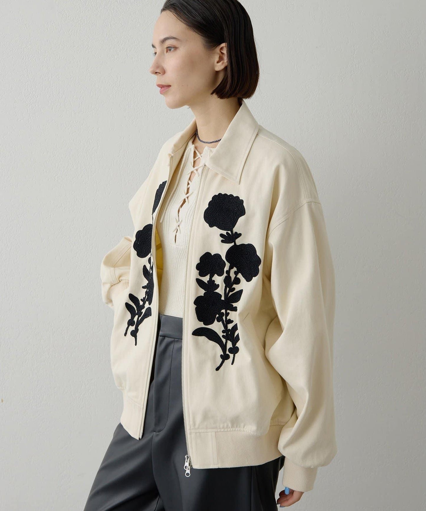 繡花夾克